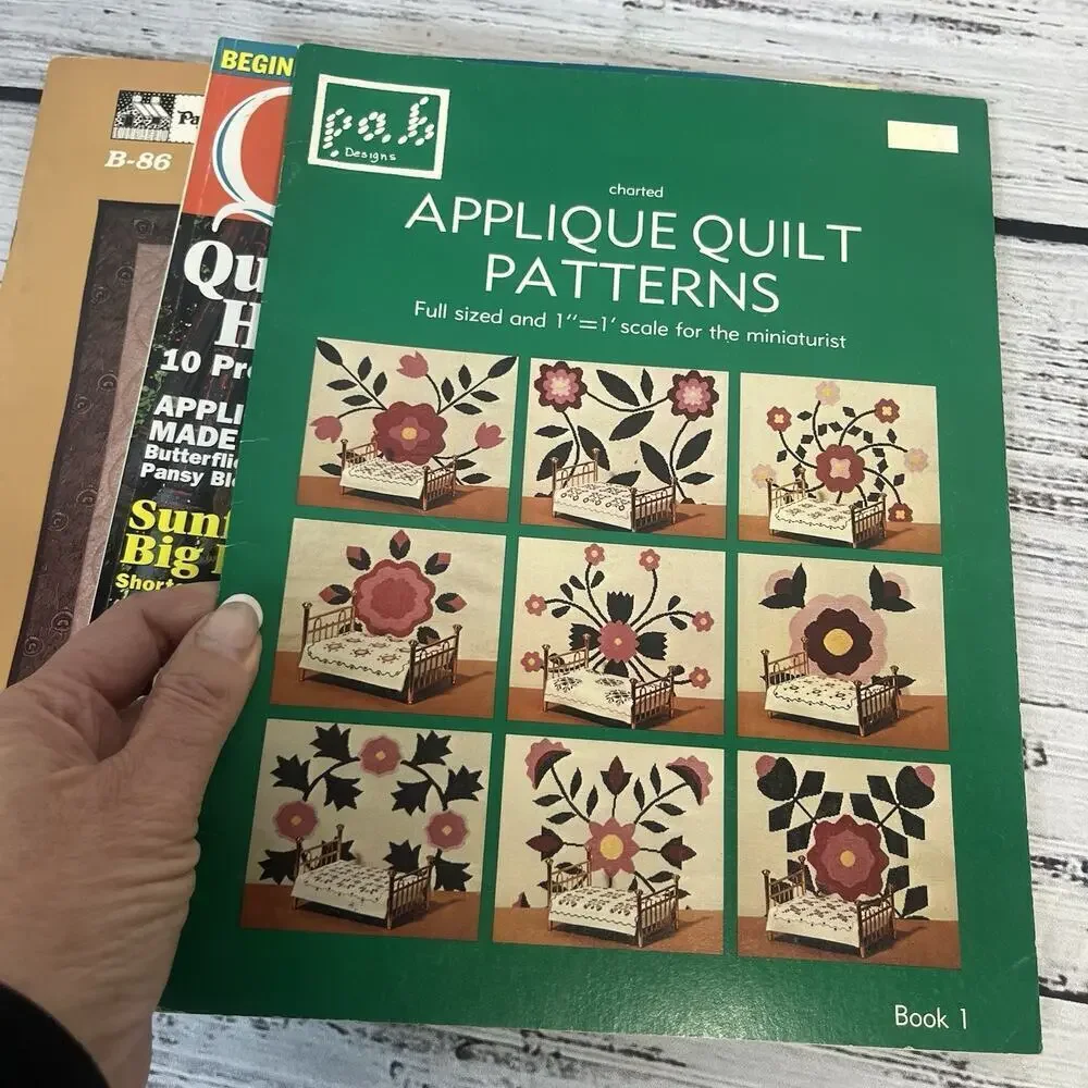 Vintage Set of 12 Craft Quilt Magazines Christmas Cross Stitch Leisure Arts Mugs